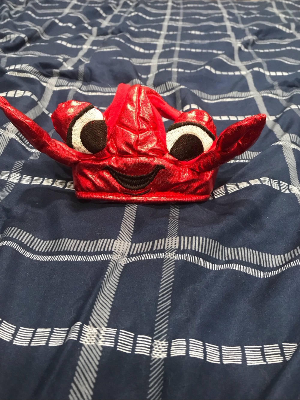 Playful Red Crab Headband for cats - Cute Costume Crown